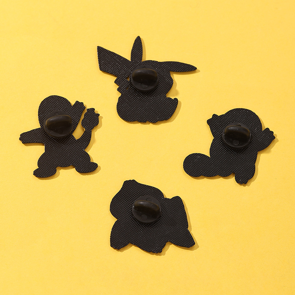 ポケモンエナメルピン4個セット、かわいいピカチュウ、ヒトカゲ - Anime Cosplay Pokemon のレビューと価格